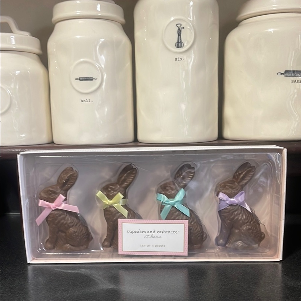 Cupcakes and Cashmere Chocolate Bunny Decor Set